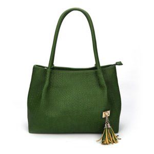 Large Size Straw Look Shoulder Bag Green